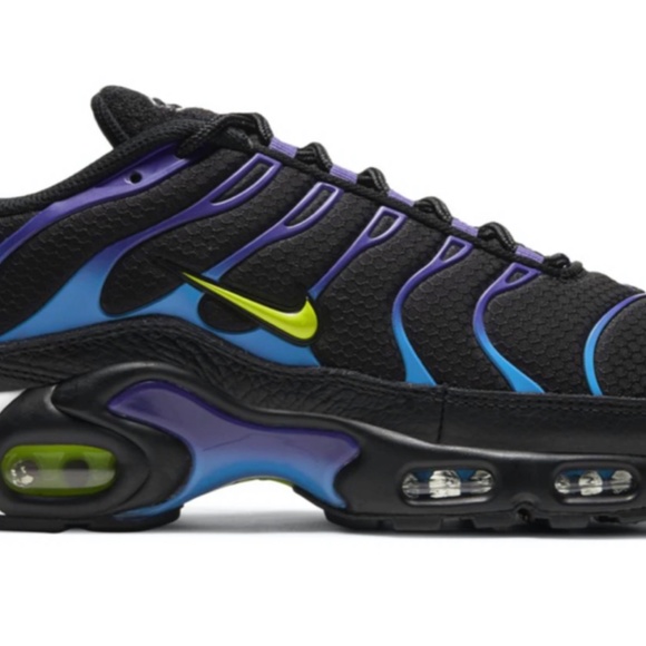 NIKE SHOES - Picture 2 of 8